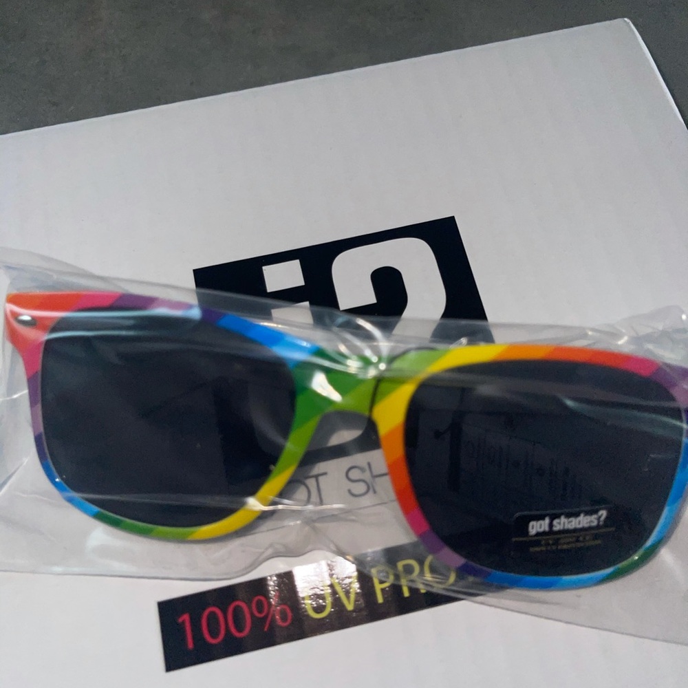Rainbow 🌈 Fashion Sunglasses - Picture 2 of 2